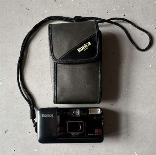Konica 35mm kompaktkamera - a4,